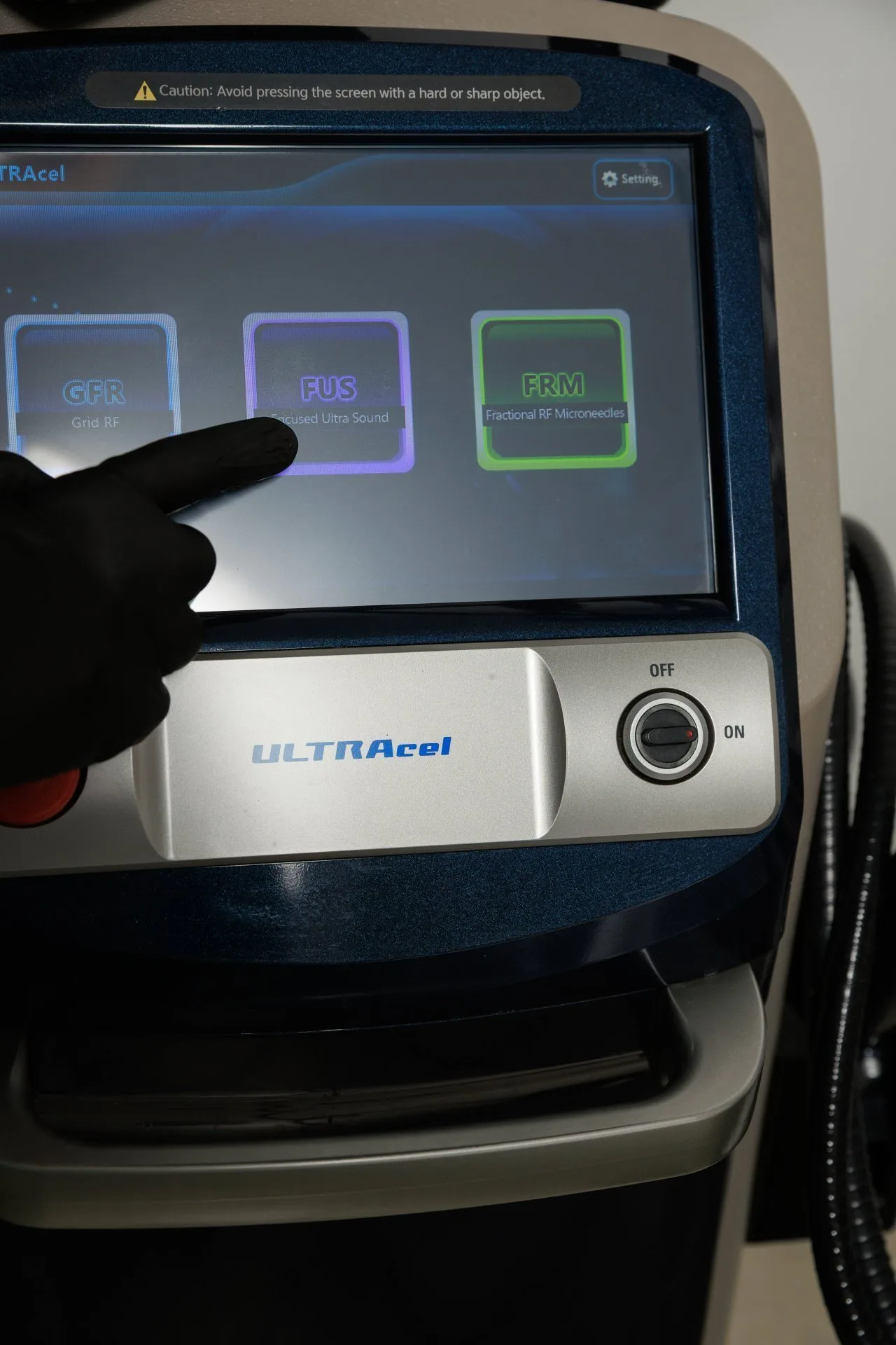 COOL PEEL CO2 LASER | EYELIDS LASER REJUVENATION
