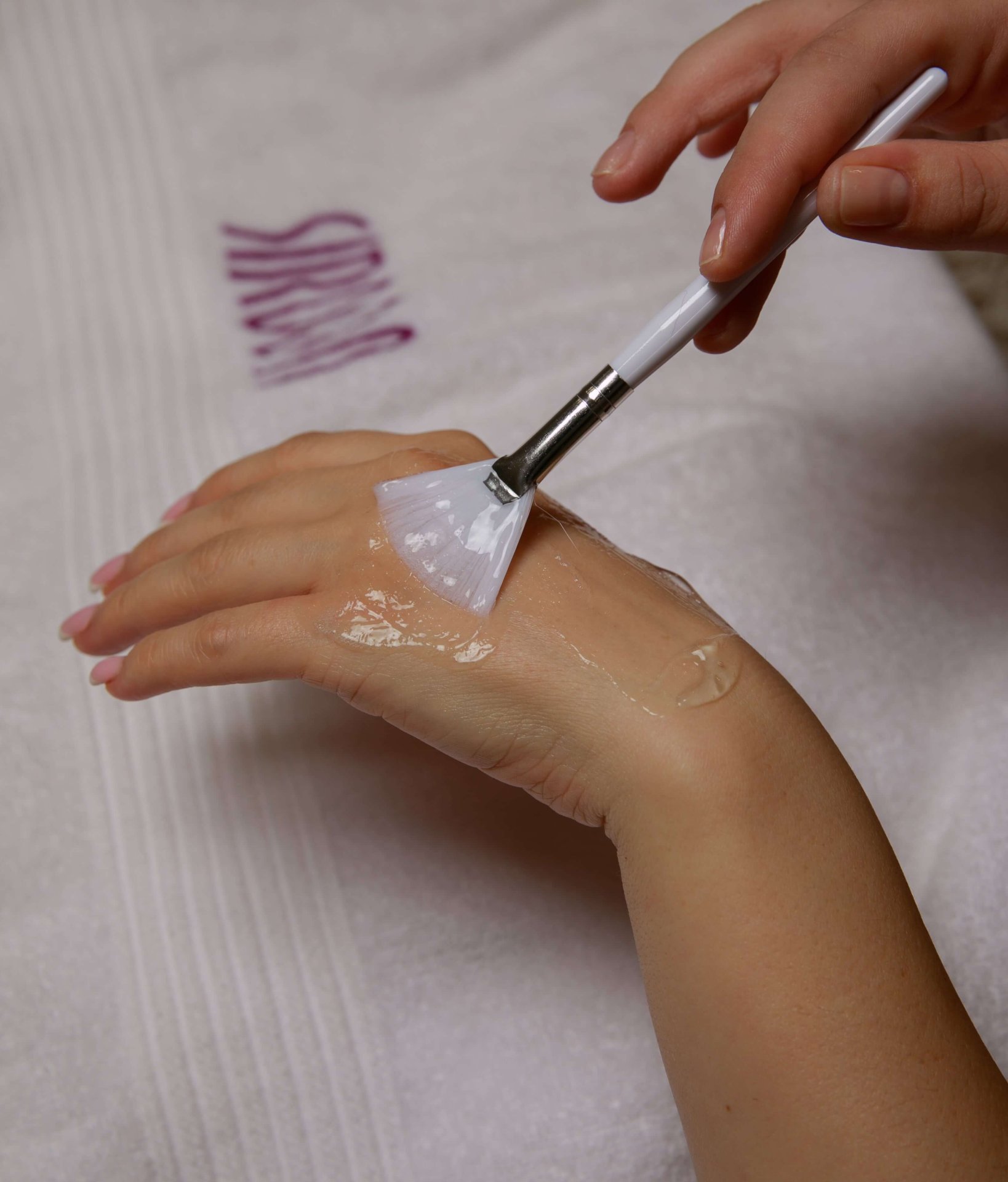 SOFT HANDS FACIAL
