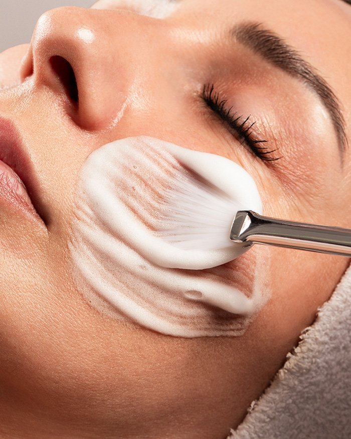 THERAPY FACIALS